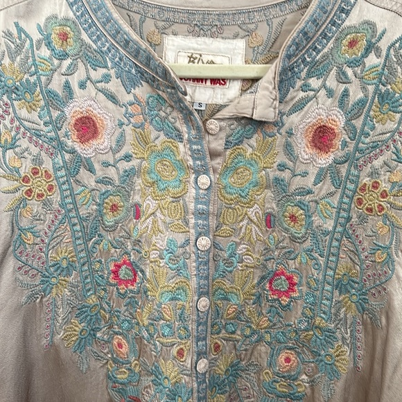 Beautiful champagne color Johnny Was blouse! - Picture 2 of 5